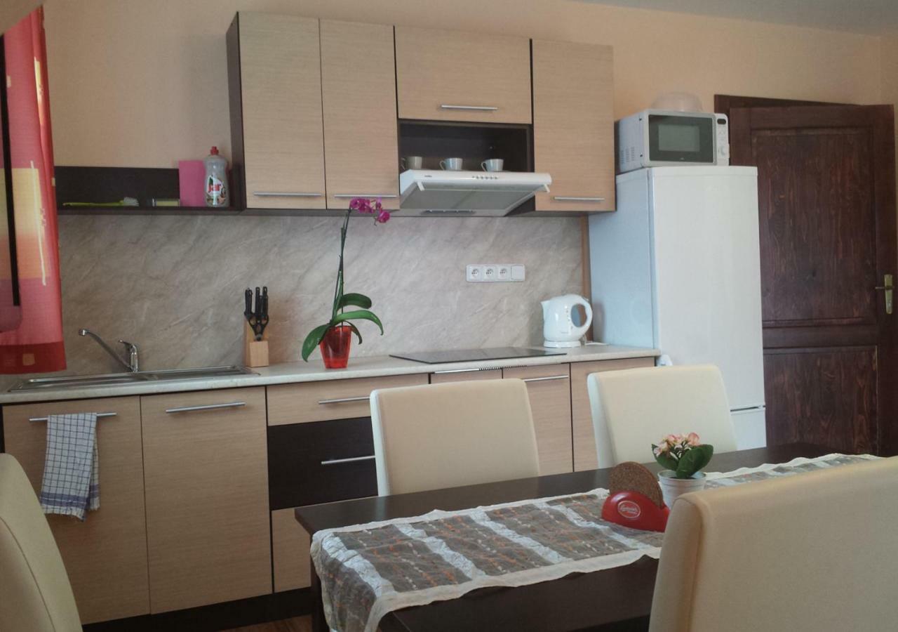 Lucie Apartment *